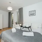 Jozefinska Apartment With Balcony Cracow By Noclegi Renters